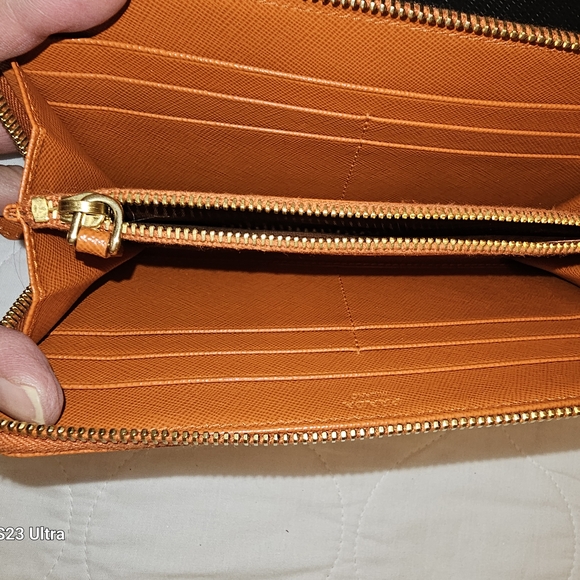 Prada  Wallet - Picture 6 of 10